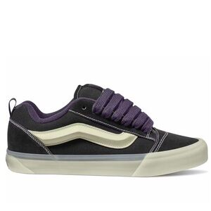 Vans knu skool
Glow in the dark
Brand new
